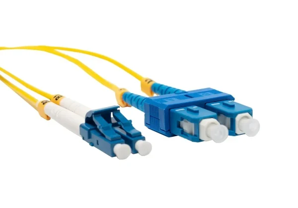 LC/UPC pigtail singlemode 9/125 mikrona dužine 2m, UPC (Ultra Physical Contact), fabrički napravljen slika 1