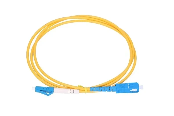 Optički patch cord kabl SC/PC-LC/PC sm simplex 5m 652D slika 1