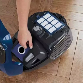 Usisivač Electrolux EPF62IS snaga 700W/kesa