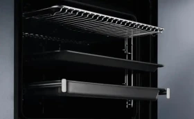 Ugradna rerna Electrolux EOF5C50BZ  multifunkcionalna/zapremina 65l/ display